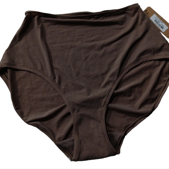 SKIMS Women's Full Brief Underwear SZ Medium - Picture 1 of 4